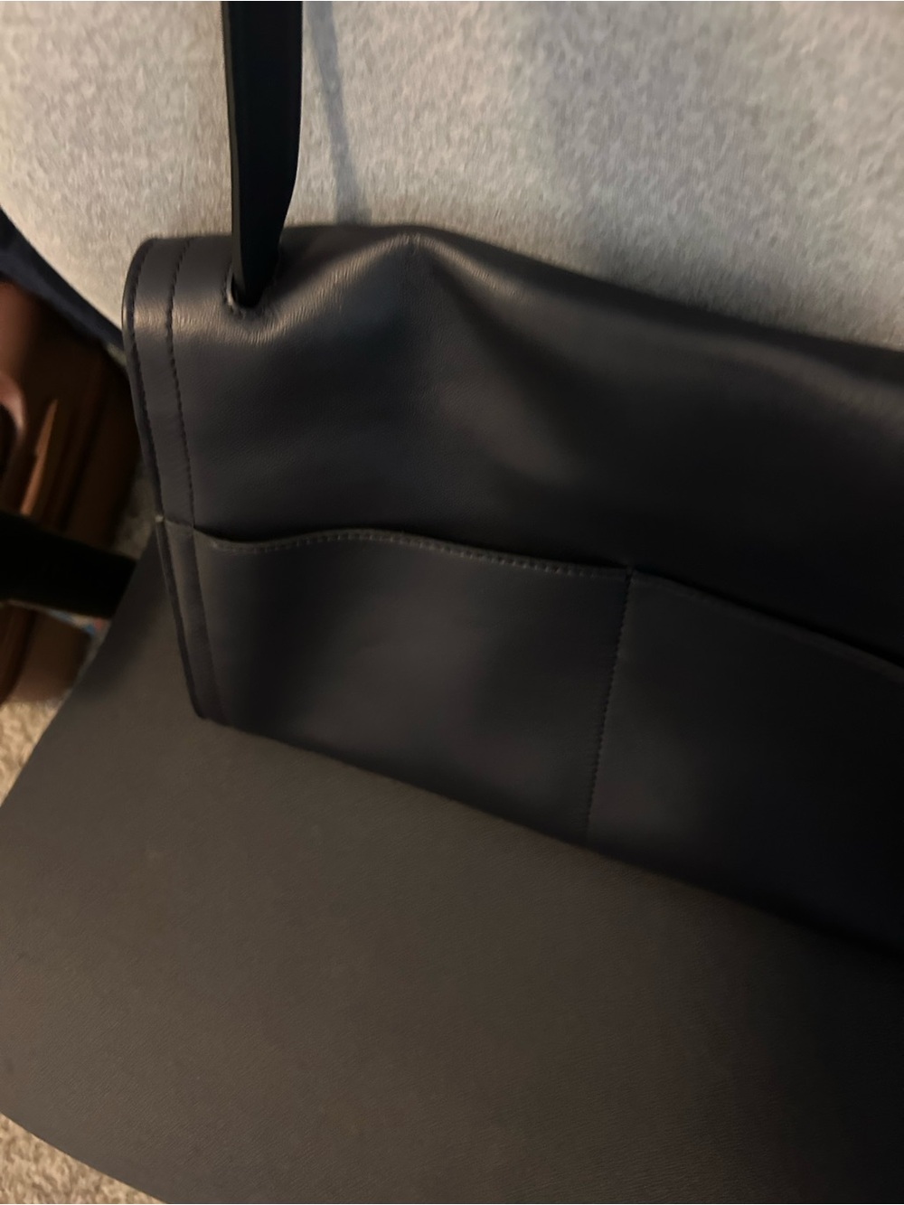 Le Soft Laurence Shoulder Bag in Navy by Léo et Violette - Picture 12 of 16